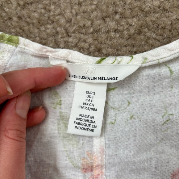 Floral Puff Sleeve Top - Picture 4 of 4